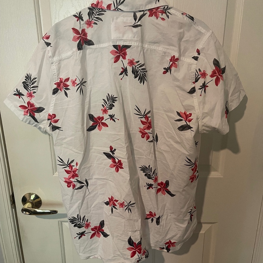 Short sleeve shirt